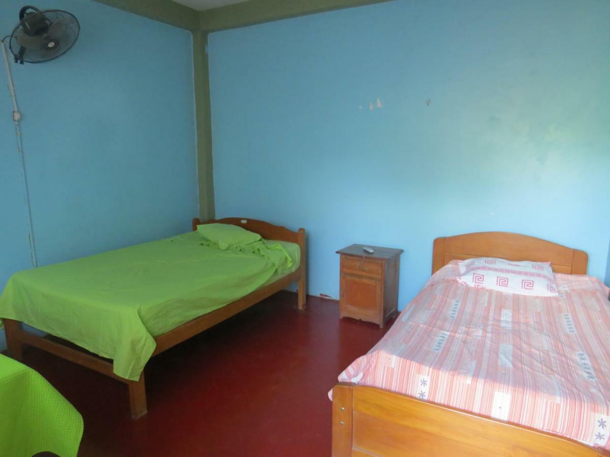 Tambopata Hostel Bambu Puerto Maldonado Buitenkant foto