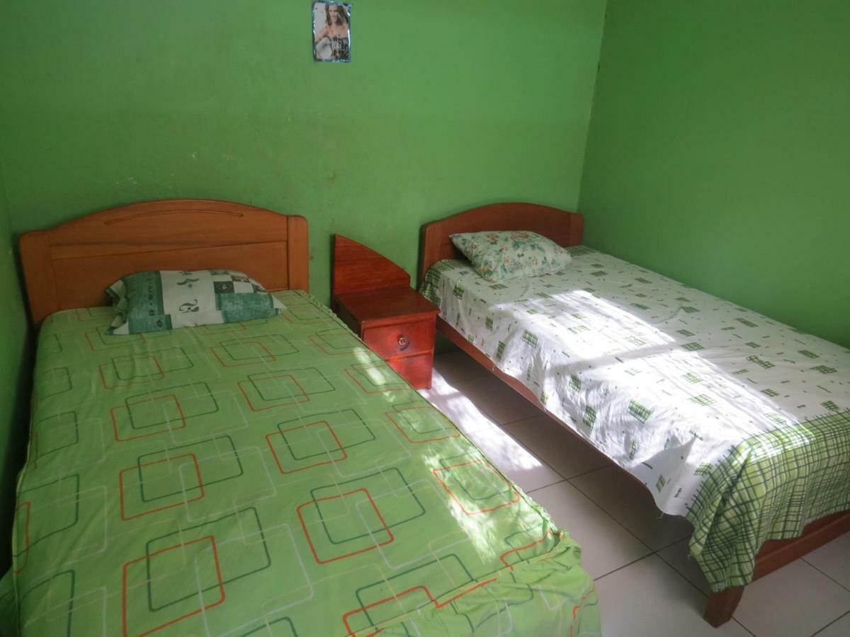 Tambopata Hostel Bambu Puerto Maldonado Buitenkant foto