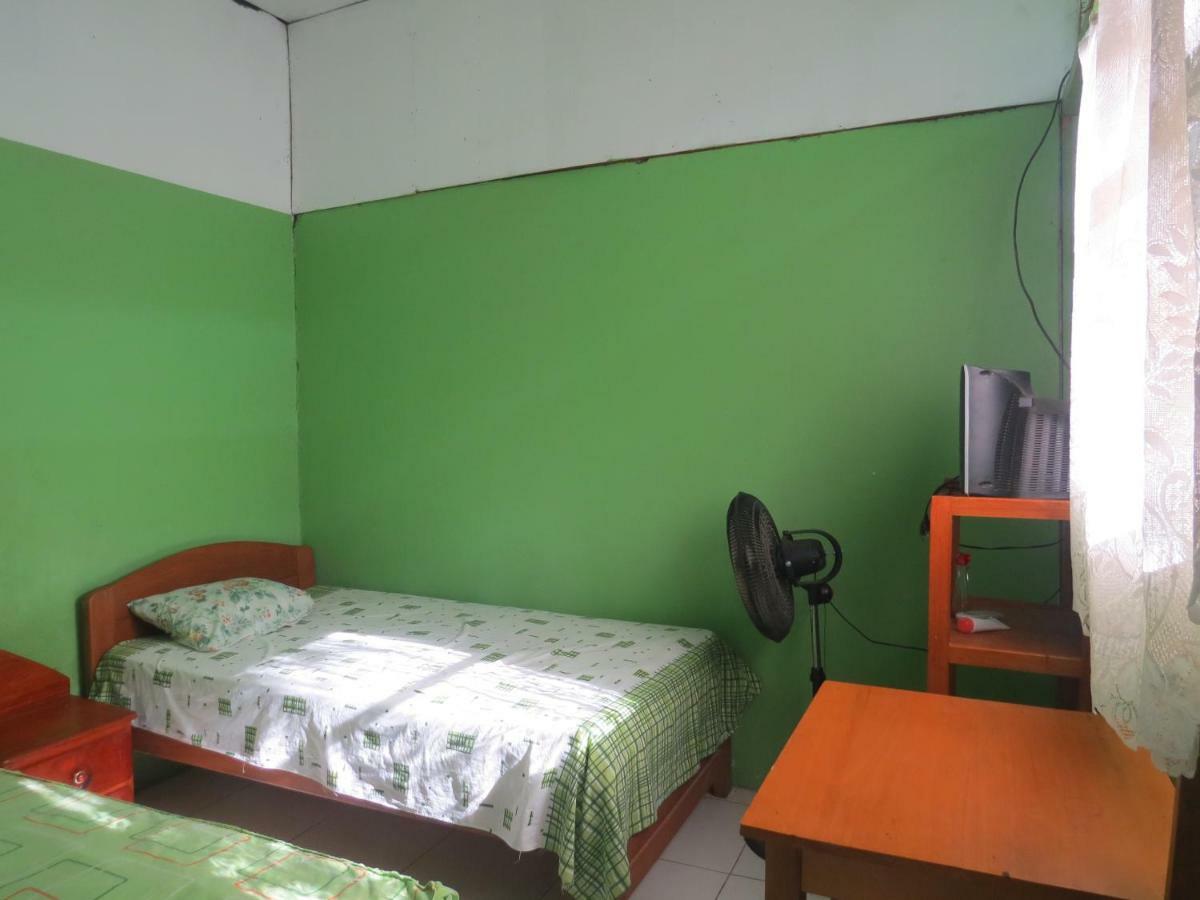 Tambopata Hostel Bambu Puerto Maldonado Buitenkant foto