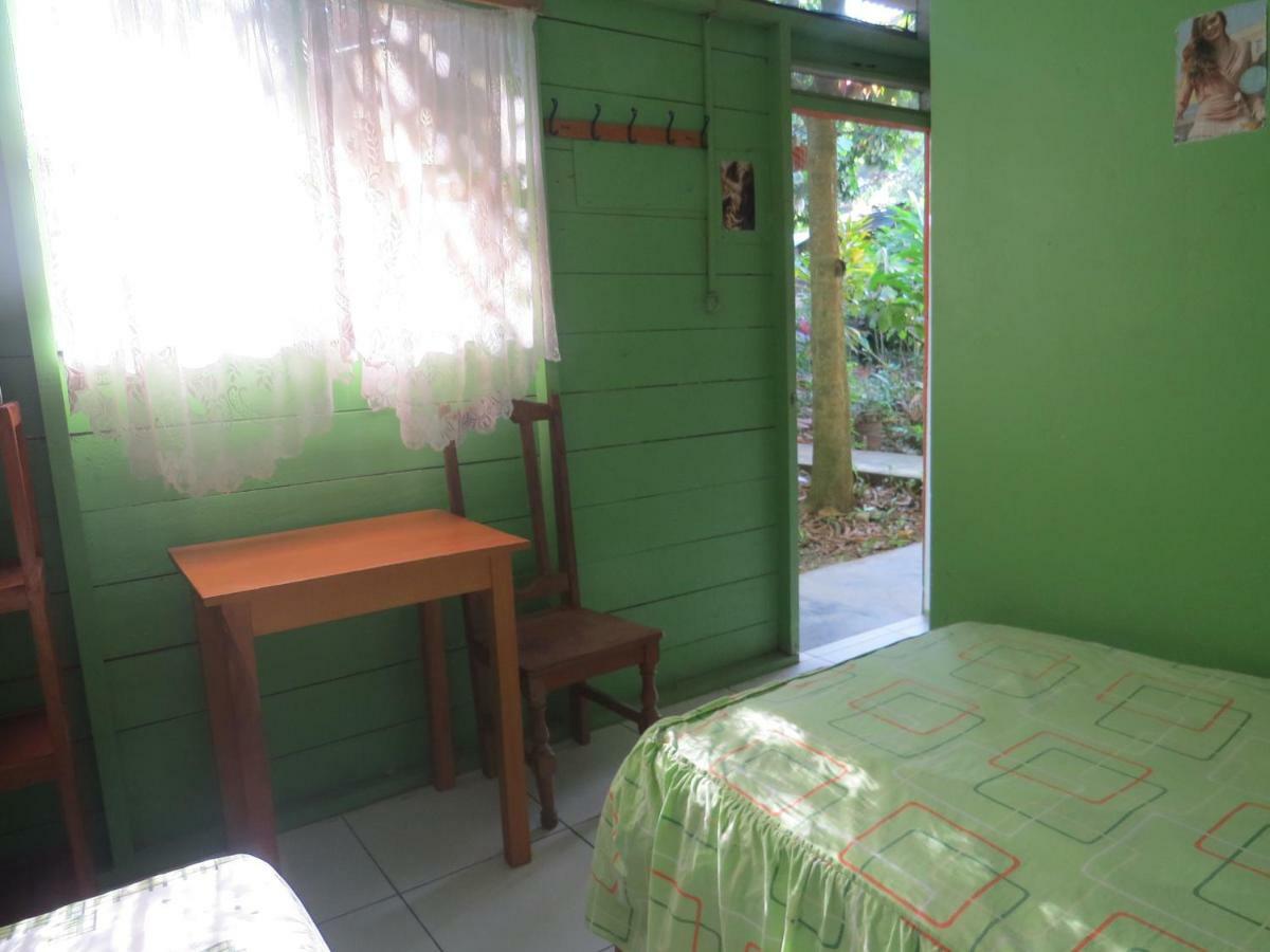 Tambopata Hostel Bambu Puerto Maldonado Buitenkant foto