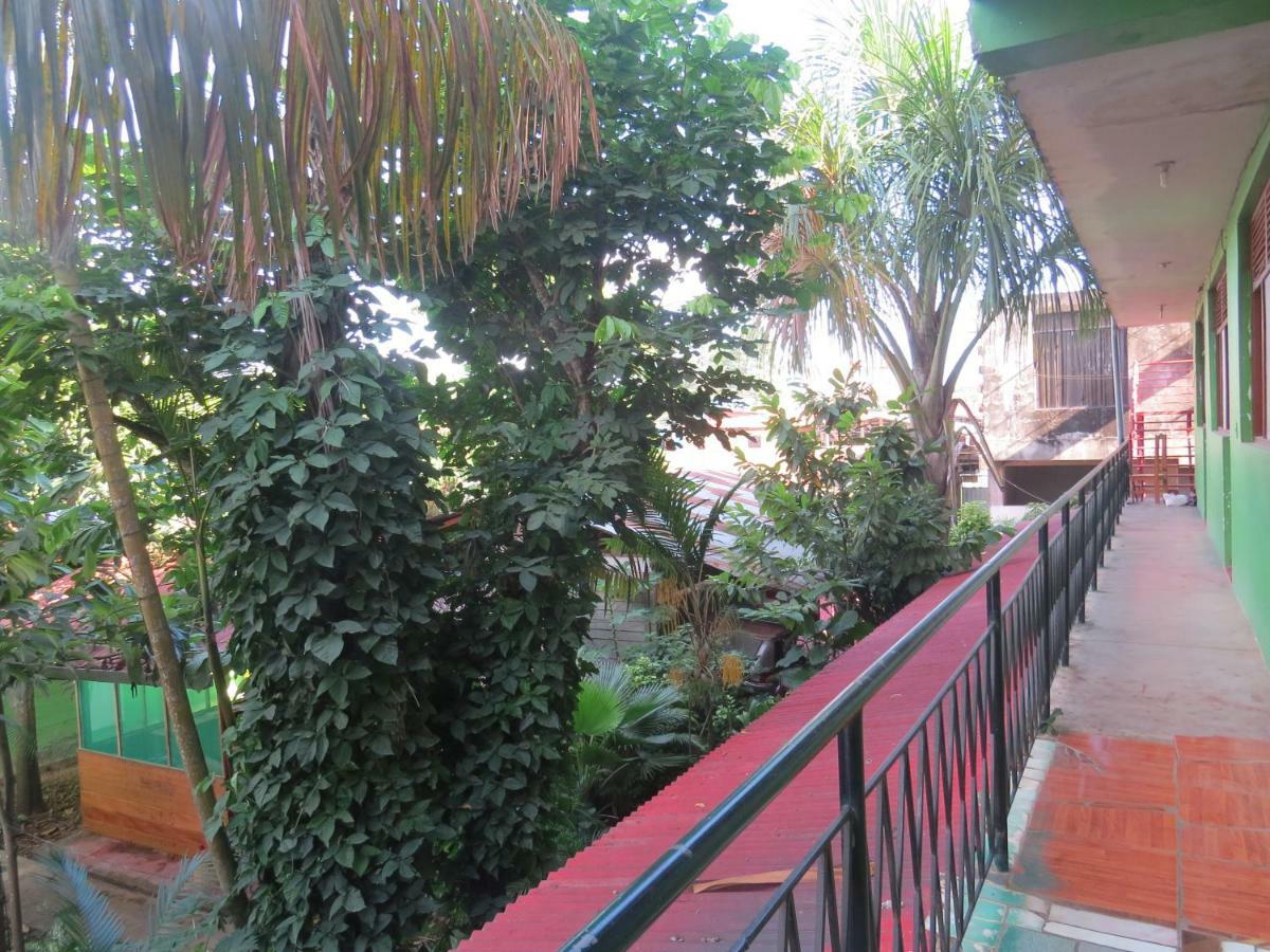 Tambopata Hostel Bambu Puerto Maldonado Buitenkant foto