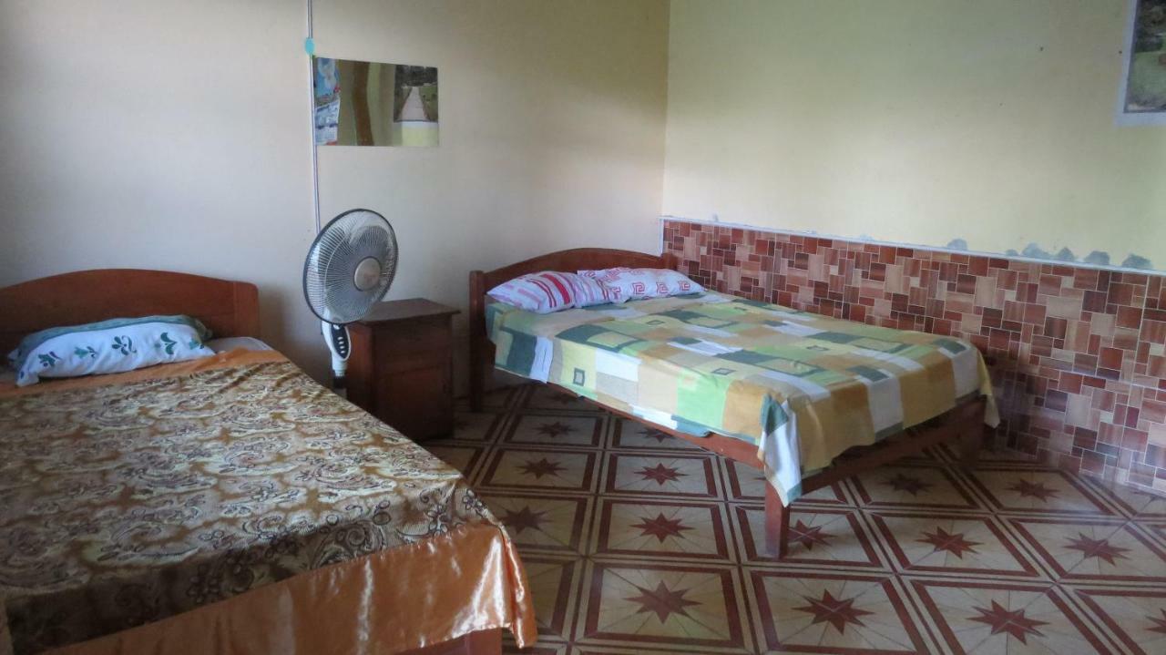 Tambopata Hostel Bambu Puerto Maldonado Buitenkant foto