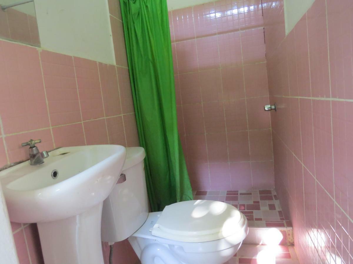 Tambopata Hostel Bambu Puerto Maldonado Buitenkant foto