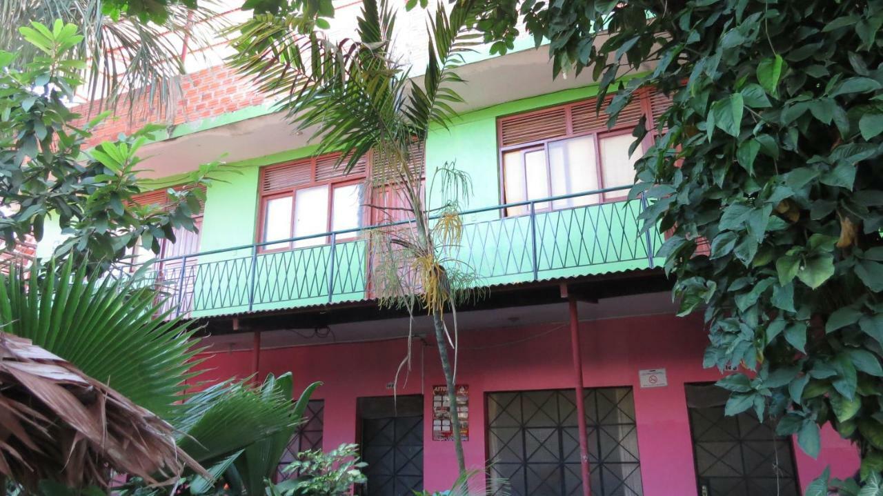 Tambopata Hostel Bambu Puerto Maldonado Buitenkant foto